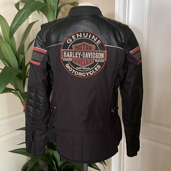 Harley-Davidson Jackets & Blazers - Genuine HARLEY-DAVIDSON TripleVent System Riding Jacket